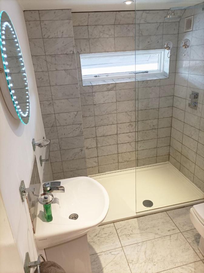 Mezzanine Style Studio Apartment 8 伦敦 外观 照片